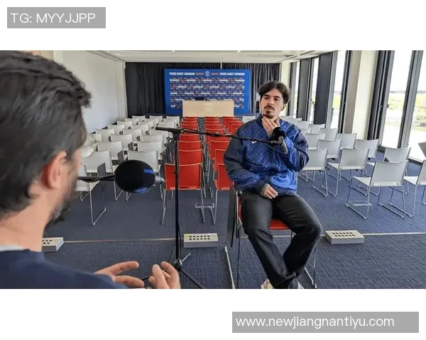 恩里克盛赞维蒂尼亚为世界顶级中场巴黎需树立独特身份认同 恩里克盛赞维蒂尼亚为世界顶级中场巴黎需树立独特身份认同