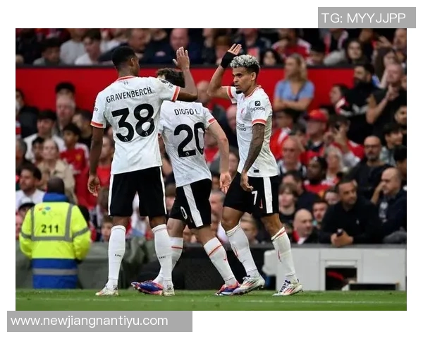 迪亚斯闪耀巴黎赛场双响入账赛季数据惊人17场11球5助助力球队争冠