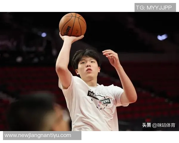 解说:杨瀚森得分未能上双的关键因素是体力透支导致的跑动不足 解说:杨瀚森得分未能上双的关键因素是体力透支导致的跑动不足